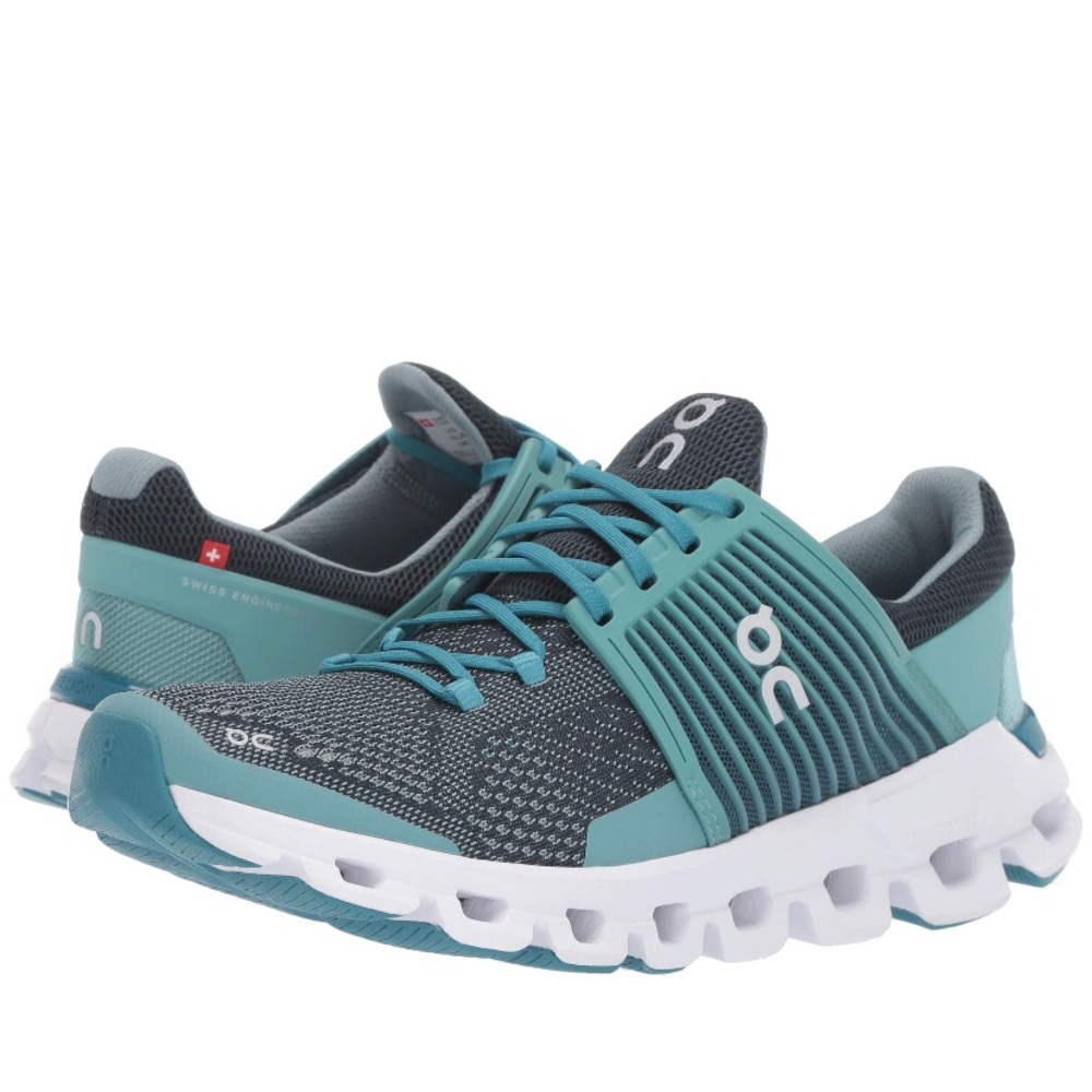 On Cloudswift Tennis Shoes